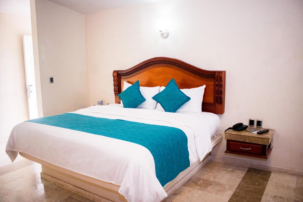 Hotel Aqua Spa & Resort Мартинес-де-ла-Торре Экстерьер фото